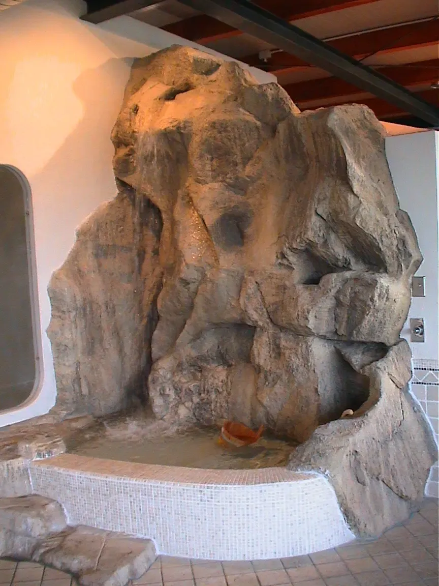 Cascata per piscina in roccia artificiale – Centro Benessere, Poggio Mirteto (4)